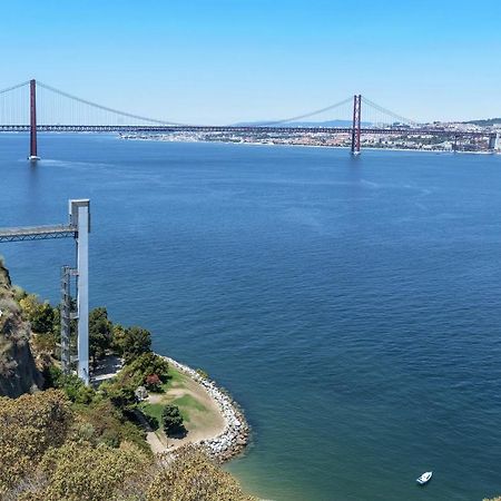 Cantinho Do Tejo Apartment Алмада Екстериор снимка